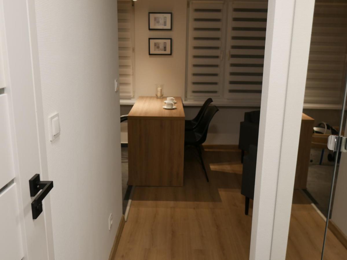 Auschwitz New Flat For Rent Air Conditioning In The Apartament Oswiecim Nowe Mieszkanie - Centrum Klimatyzacja W Mieszkaniu Apartment Exterior foto